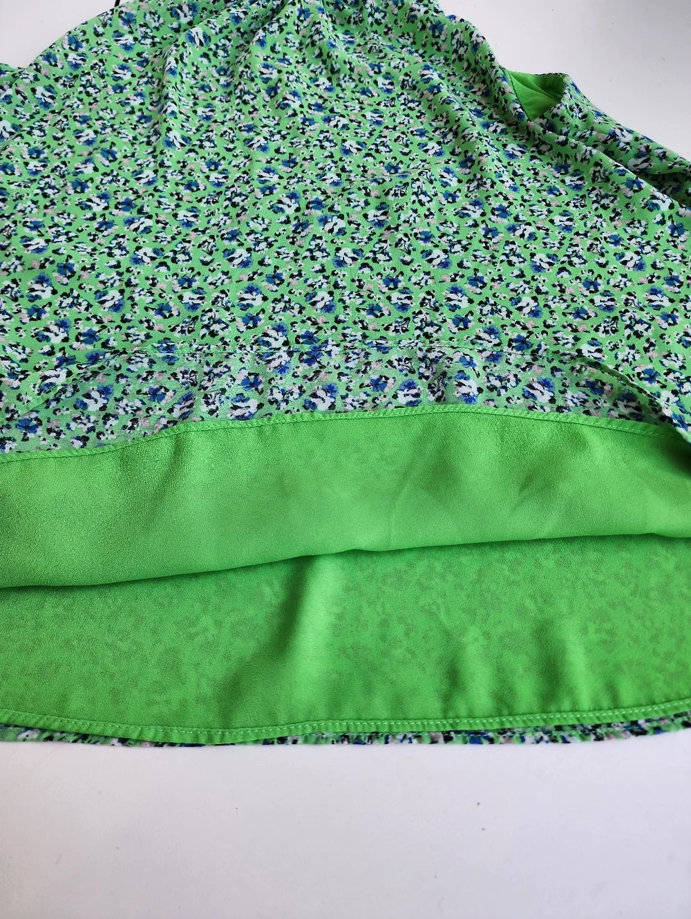 Vince Camuto Womens Classic Escape Blouse Ditsy Floral Feminine Green Blue Sz M - Picture 8 of 12